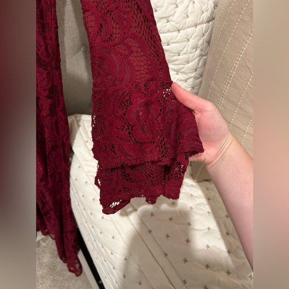 lace dress - Picture 4 of 4